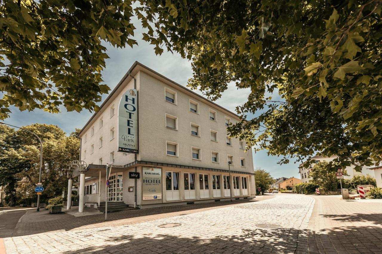 Otto'S Parkhotel Saarlouis Exterior foto